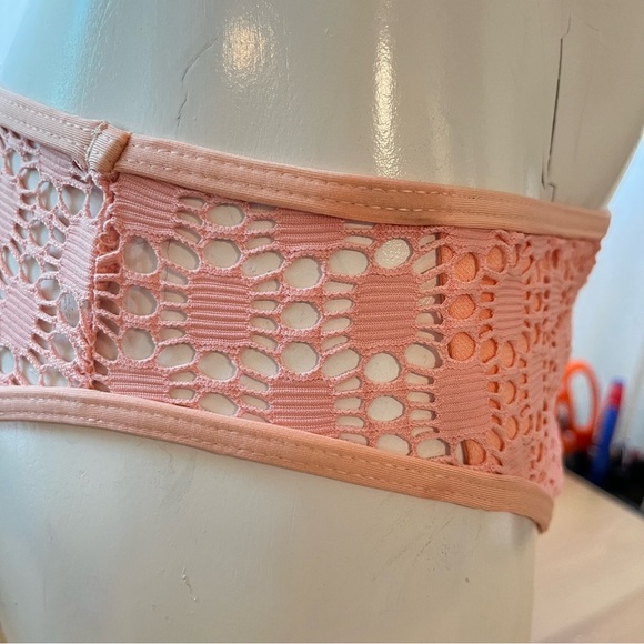 NEW Kenneth Cole Women's Two Piece Bikini Size Small Peach Crochet Keyhole - Picture 4 of 6